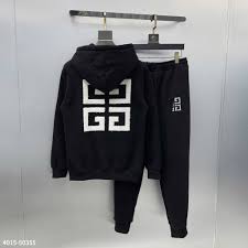 Bộ Đồ Nam Givenchy: Đẳng Cấp Thời Trang Xa Xỉ Cho Quý Ông Hiện Đại bo quan ao